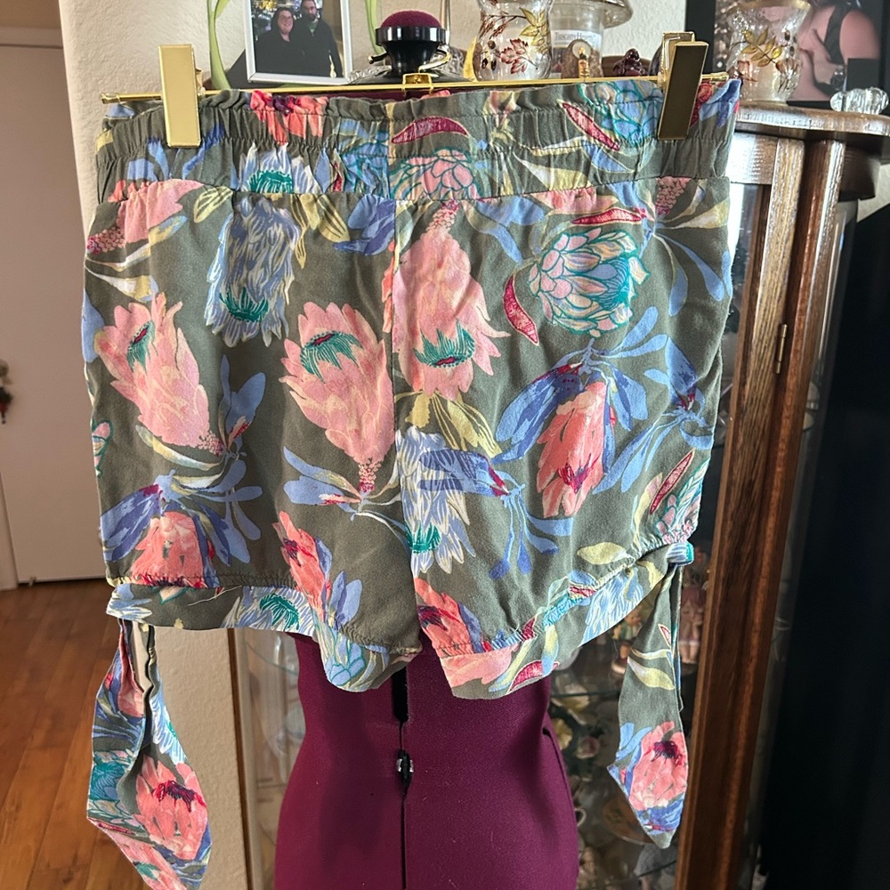 Floral Patterned Shorts